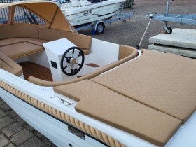 Yssel 590 Tender