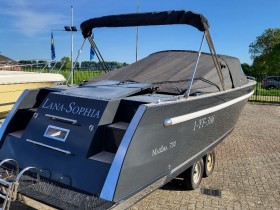 Maxima 730